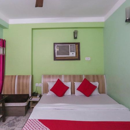 Oyo 60609 Hotel Tanushree Rampurhat Exteriér fotografie