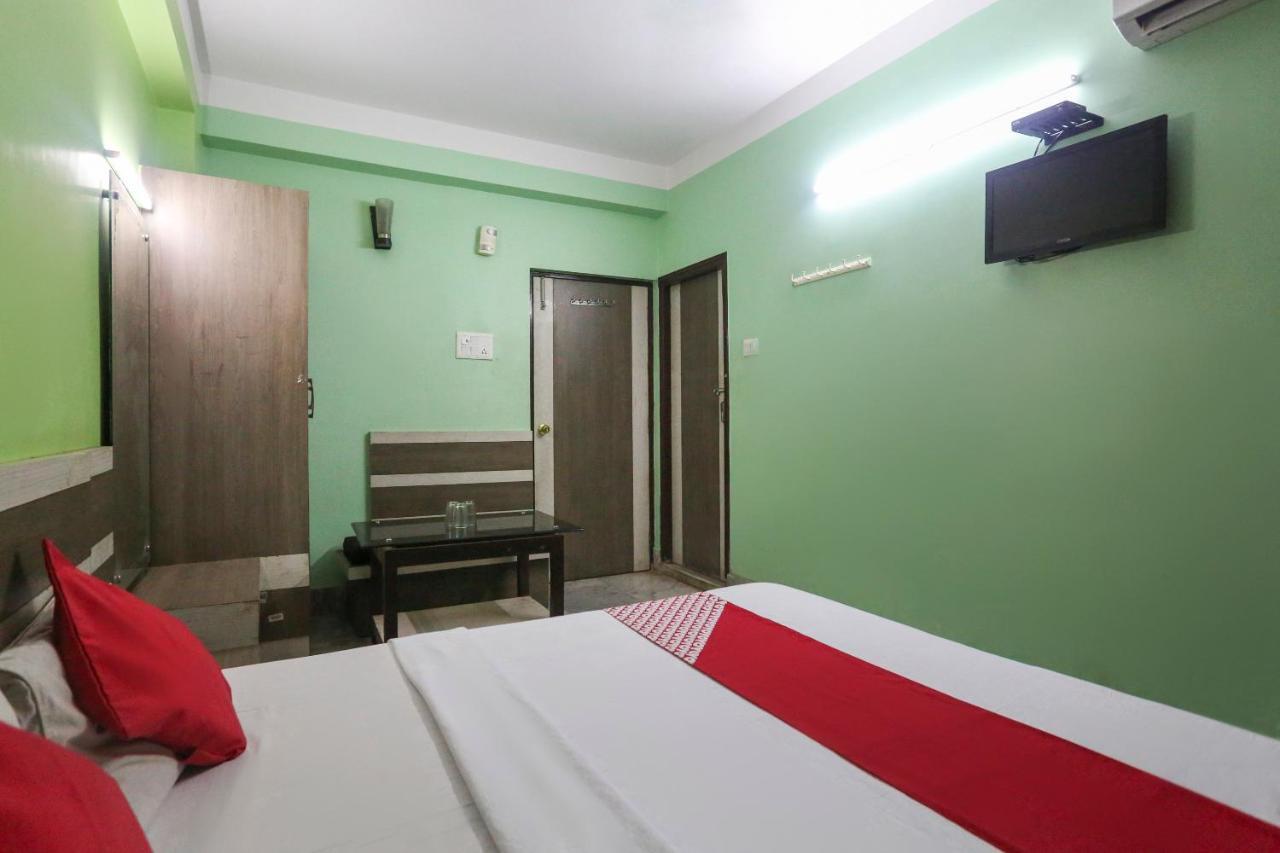 Oyo 60609 Hotel Tanushree Rampurhat Exteriér fotografie
