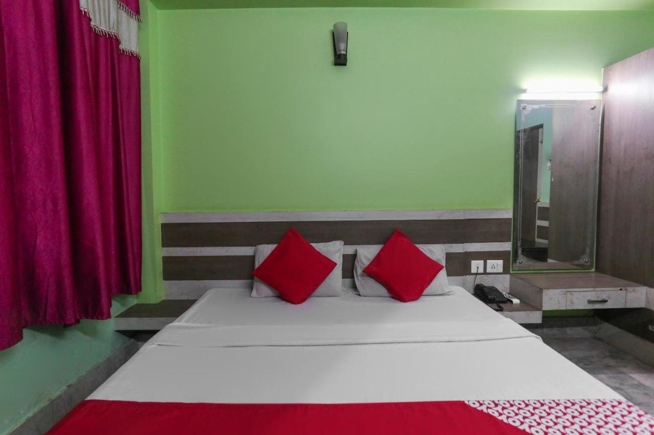 Oyo 60609 Hotel Tanushree Rampurhat Exteriér fotografie